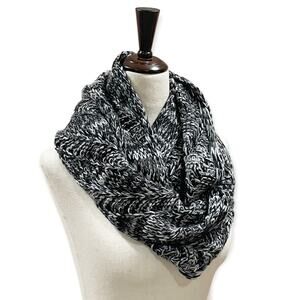 Jones New York Infinity Loop Scarf Grey Black Two Tone Knit New
